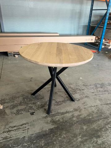 Ronde eiken industriëlle tafel uitverkoop diverse afmetingen beschikbaar voor biedingen
