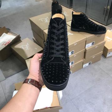 christianlouboutin Louis Junior Spikes casual Casual schoene beschikbaar voor biedingen
