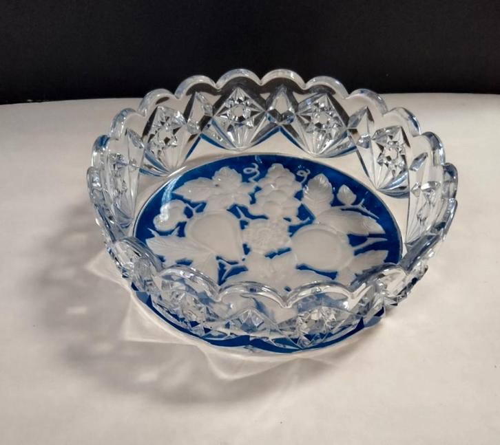 glazen schaal of kom blauw decoratieve bodem, Antiek en Kunst, Antiek | Glas en Kristal, Ophalen of Verzenden