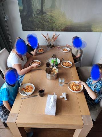 Tafel, gratis !! beschikbaar voor biedingen