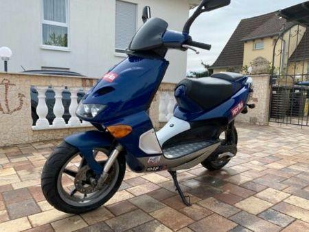 Gezocht: originele kappenset aprilia sr 50 www ac, Fietsen en Brommers, Scooters | Aprilia, SR 50, Benzine, Ophalen
