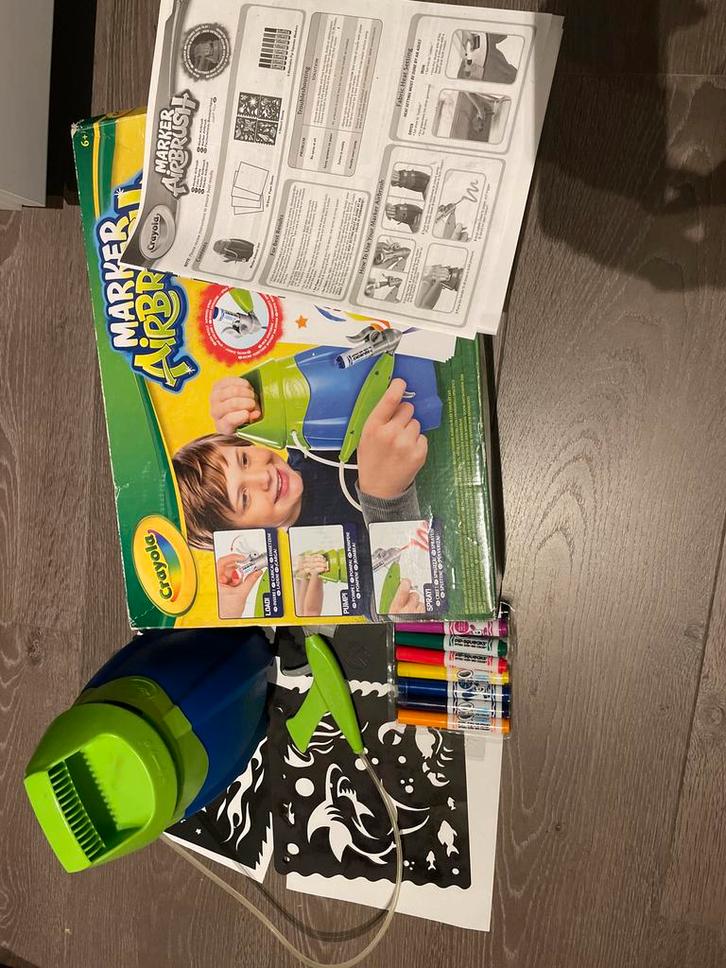 Crayola Marker Airbrush Set, Kinderen en Baby's, Speelgoed | Educatief en Creatief, Zo goed als nieuw, Knutselen, Ophalen of Verzenden