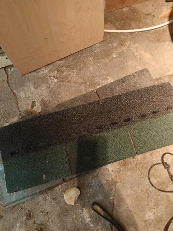 Dakshingles - 30 stuks beschikbaar voor biedingen