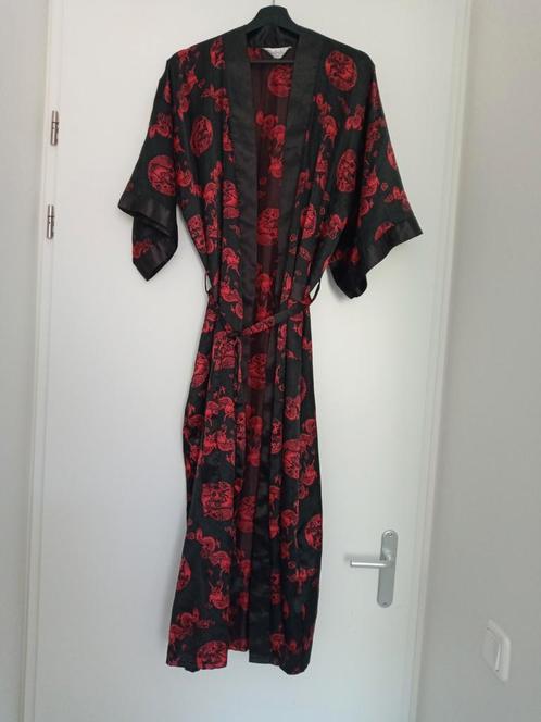 M mooie kamerjas ochtendjas chinees dessin zwart rode draken, Kleding | Dames, Overige Dameskleding, Zo goed als nieuw, Ophalen of Verzenden