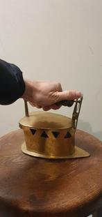 Antiek Strijkijzer van Brons, Ophalen of Verzenden