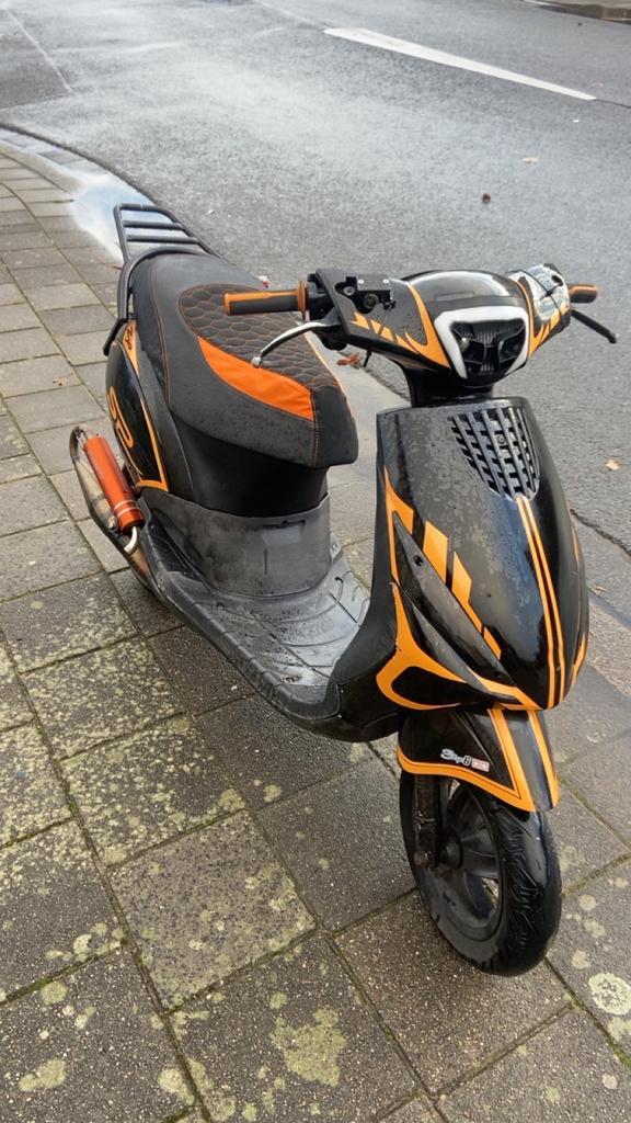 Zip 70cc, Fietsen en Brommers, Scooters | Piaggio, Zo goed als nieuw, Zip, Tweetakt, Ophalen