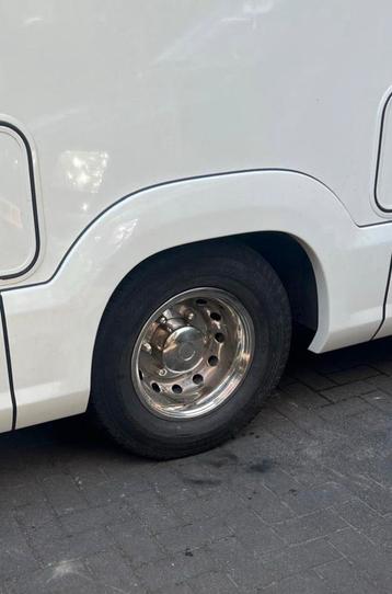 4x Banden met Velgen Iveco Daily 70 Camper beschikbaar voor biedingen