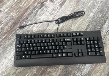 Computer Keyboard with cable cord  beschikbaar voor biedingen