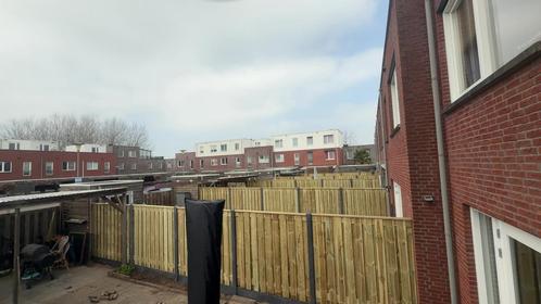 hout-beton 21planken grenen schutting €110,- pm incl montage, Tuin en Terras, Schuttingen, Nieuw, Hout, 1 tot 2 meter, 6 meter of meer
