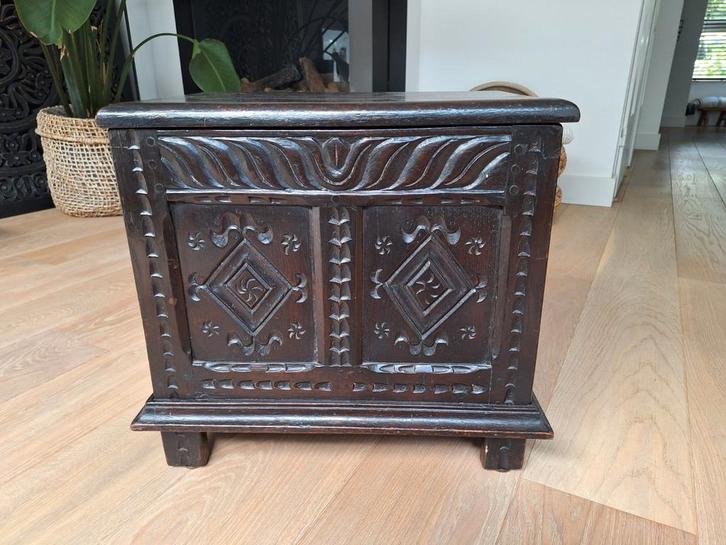 Antieke Eikenhouten Kist, Antiek en Kunst, Antiek | Meubels | Kasten, Ophalen