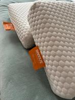 Twee stevige Dixxius hoofdkussens - Zo goed als nieuw, Eenpersoons, Wit, Ophalen of Verzenden, Zo goed als nieuw