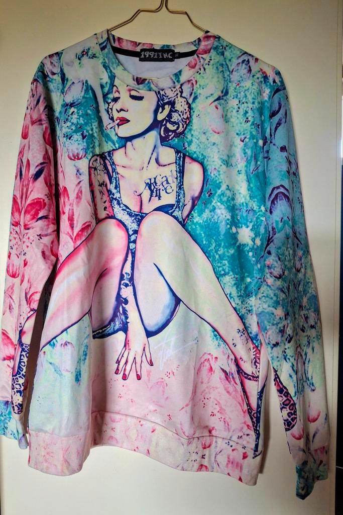 1991INC poster jumper sweatshirt maat XL, Kleding | Dames, Tops, Zo goed als nieuw, Maat 42/44 (L), Lange mouw, Ophalen of Verzenden