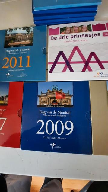 DAG VAN DE MUNT SET EURO EN ZILVER KAVEL 70 beschikbaar voor biedingen