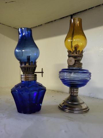 Miniature olielampjes beschikbaar voor biedingen