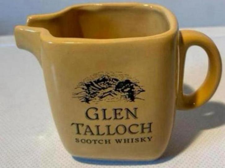 Okergeel waterkannetje van Glen Talloch scotch whisky., Verzamelen, Glas en Borrelglaasjes, Zo goed als nieuw, Overige typen, Ophalen of Verzenden