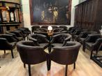 Chesterfield stoelen 22 stuks & grote oude wijntafel