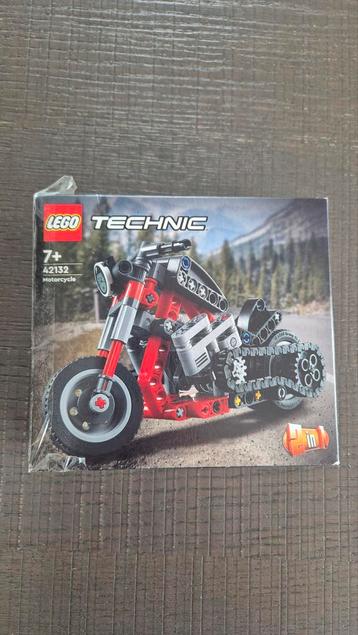 LEGO Technic Motorfiets 42132 beschikbaar voor biedingen