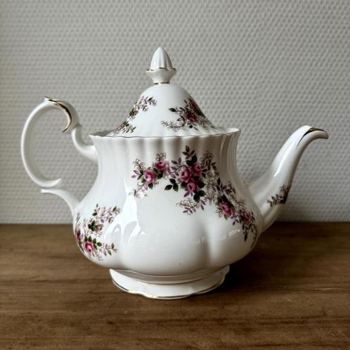 Royal Albert Lavender Rose Theepot, GROOT MODEL! Vintage, Antiek en Kunst, Antiek | Servies los, Ophalen of Verzenden