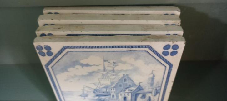 Vier antieke Villeroy en Boch tegels, Mettlach., Antiek en Kunst, Antiek | Keramiek en Aardewerk, Ophalen of Verzenden