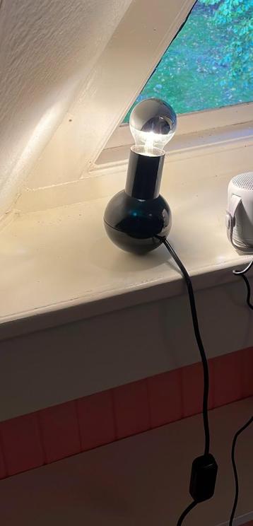 Leuke vintage wiebel tafellamp  beschikbaar voor biedingen