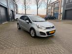 Kia Rio 1.2 I 5DRS 2012 Beige km 168.000 nap nette auto, Auto's, Kia, 40 €/maand, Zwart, 4 cilinders, Beige
