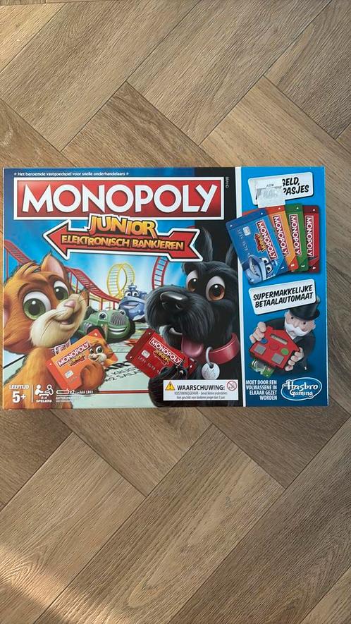 NIEUW Monopoly junior elektronisch bankieren, Hobby en Vrije tijd, Gezelschapsspellen | Bordspellen, Nieuw, Ophalen