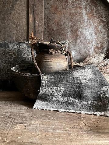 Shabby doek kelim zwart beschikbaar voor biedingen
