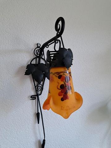 Art de France Pate de Verre Lamp beschikbaar voor biedingen