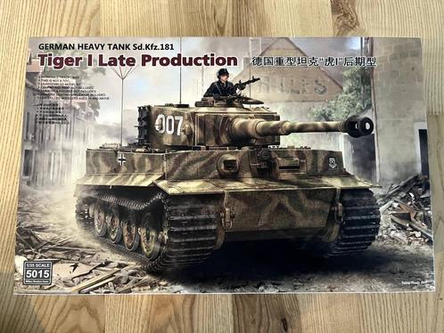 RFM 1/35 Tiger 1 Late Production tank bouwdoos, Hobby en Vrije tijd, Modelbouw | Auto's en Voertuigen, Zo goed als nieuw, Tank