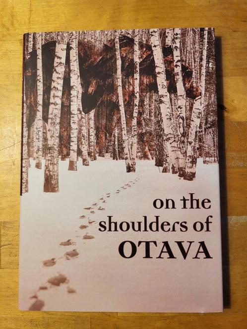 Laura Mauro - On the Shoulders of Otava - signed, Boeken, Fantasy, Zo goed als nieuw, Ophalen of Verzenden
