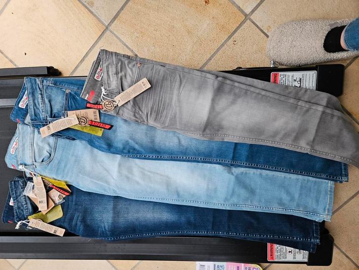 Nieuwe vingino jongenbroeken, Kinderen en Baby's, Kinderkleding | Kinder-kledingpakketten, Nieuw, Ophalen of Verzenden