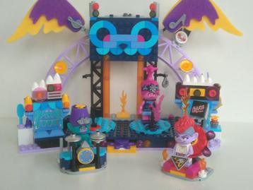 Lego Trolls 41254 Volcano Rock City Concert  beschikbaar voor biedingen
