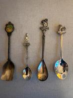 Verzameling 4 theelepeltjes uit Drenthe, Ophalen