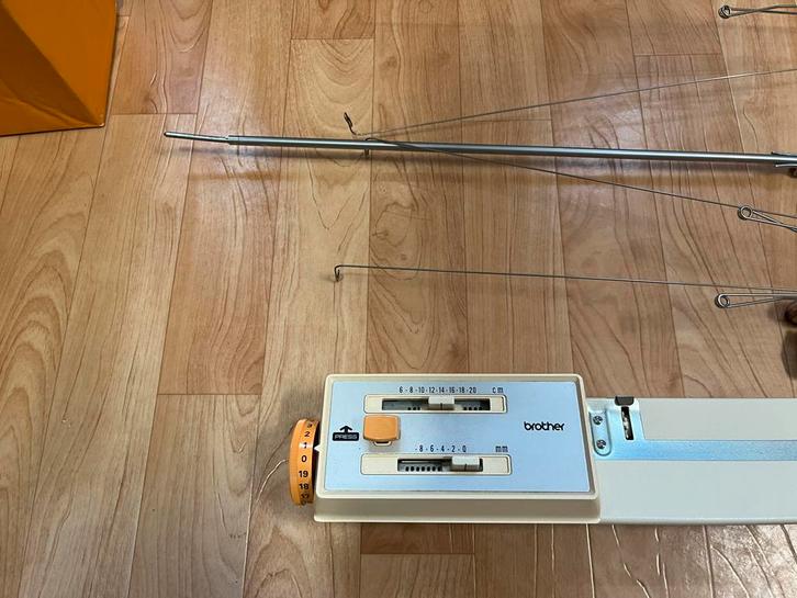 Brother KH-950 Breimachine met KR-830 Onderbed, Hobby en Vrije tijd, Breien en Haken, Gebruikt, Breien, Machine, Ophalen