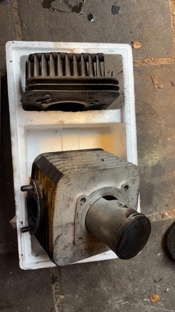 Skipper 125cc cilinder, Fietsen en Brommers, Brommeronderdelen | Algemeen, Zo goed als nieuw, Cilinder, Ophalen of Verzenden