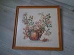 Vintage geborduurd schilderij theepot bloemen 43 bij 42 cm, Gebruikt, 50 tot 75 cm, Overige typen, Ophalen of Verzenden