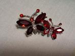 Vintage vlinder broche met rode stenen en strass, Overige materialen, 4 tot 7 cm, Met edelsteen, Ophalen of Verzenden