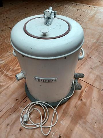 Antieke Miele centrifuge  beschikbaar voor biedingen