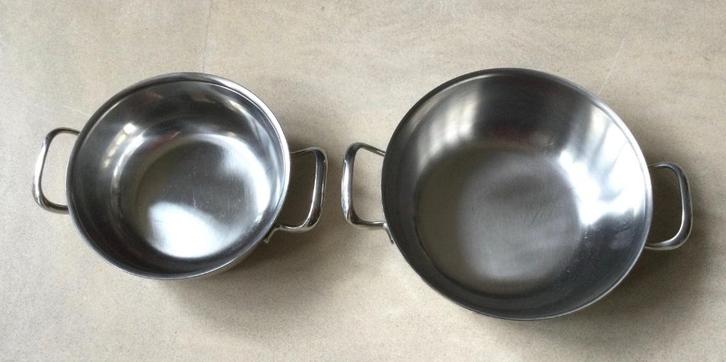 Alessi Italy 2 vintage inox 18/10 schalen als nieuw, Huis en Inrichting, Keuken | Keukenbenodigdheden, Zo goed als nieuw, Verzenden