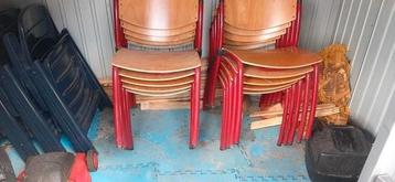 Schoolstoelen set van 6 handig voor erbij. beschikbaar voor biedingen