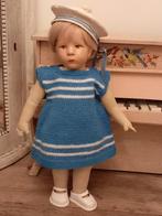 Vintage wollen poppen jurkje met baret, jaren 50, Antiek en Kunst, Ophalen