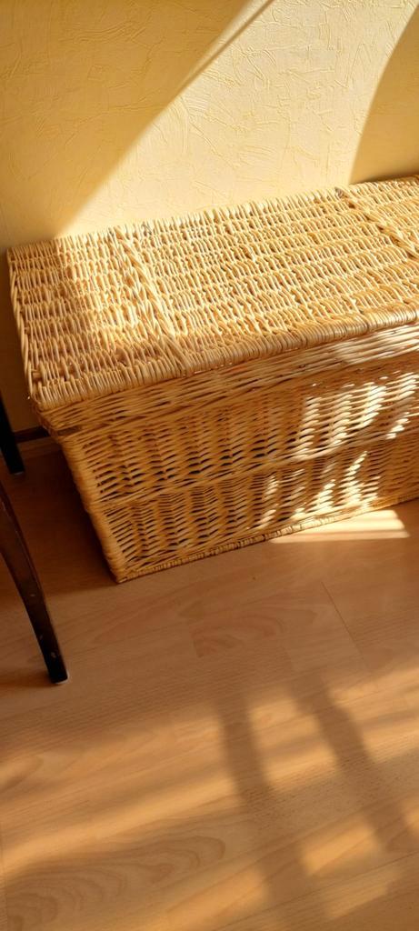 Grote rieten mand, Huis en Inrichting, Woonaccessoires | Kisten, Zo goed als nieuw, Minder dan 50 cm, 50 tot 75 cm, 50 tot 100 cm