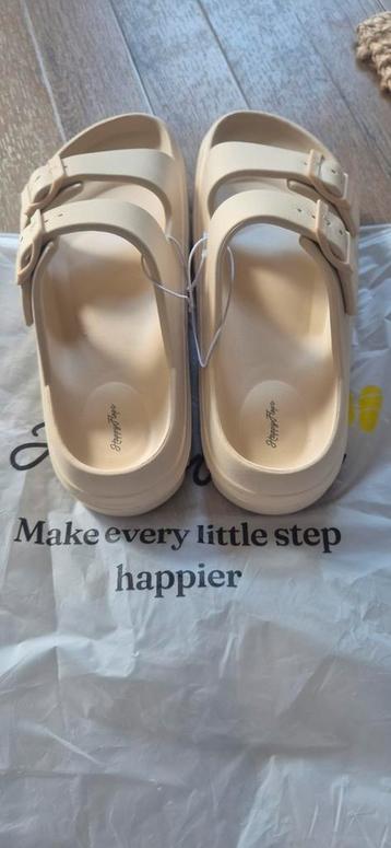 Happy Flops Slippers - Maat 39 - Beige - Nieuw beschikbaar voor biedingen