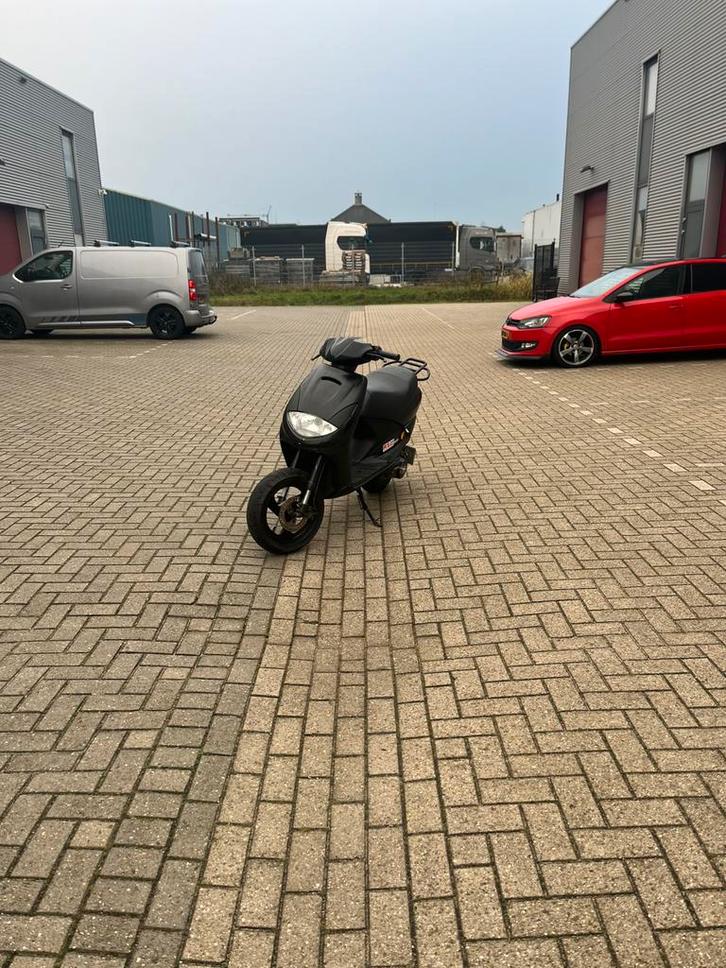 Peugeot vivacity, Fietsen en Brommers, Scooters | Peugeot, Zo goed als nieuw, Vivacity, Tweetakt, Ophalen of Verzenden