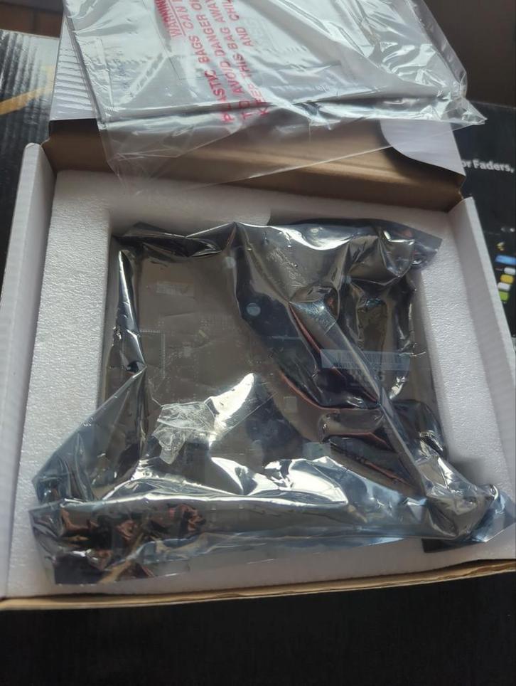 DN32-WSG M32 Waves Kaart, Muziek en Instrumenten, Overige Muziek en Instrumenten, Zo goed als nieuw, Ophalen