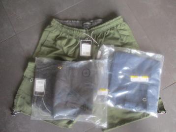 Korte broeken (Bermuda shorts) met elastische taille NIEUW   beschikbaar voor biedingen