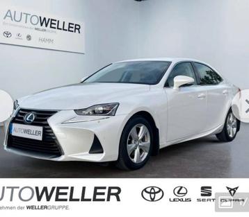 R16 titanium velgen op een Lexus IS 300 uit 2018. beschikbaar voor biedingen