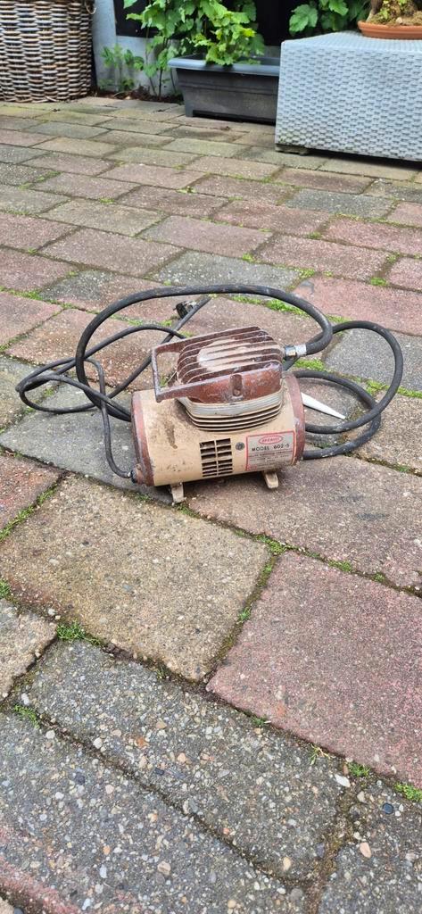 Compressor Spravit Model 602-5 Diaphragm, Doe-het-zelf en Verbouw, Compressors, Gebruikt, 6 tot 10 bar, Minder dan 25 liter, Minder dan 200 liter/min