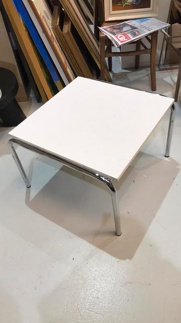 Retro salontafel. 1970.  beschikbaar voor biedingen