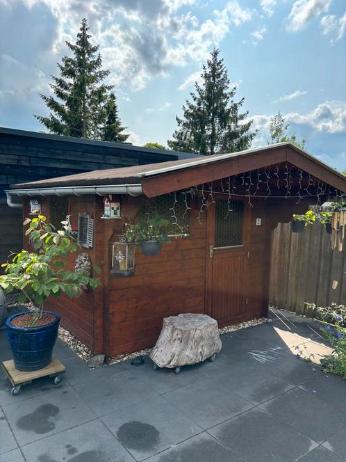 Tuinhuisje-schuur-blokhut, Tuin en Terras, Tuinhuizen, Zo goed als nieuw, Blokhut, Hout, 250 tot 500 cm, 200 tot 400 cm, 1 raam